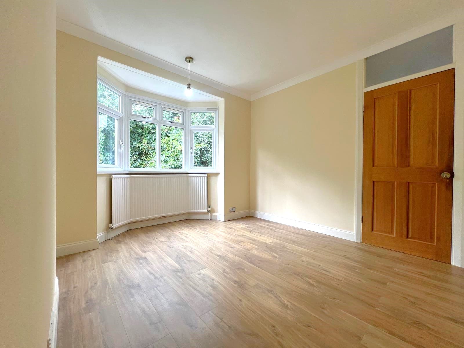 Rothesay Avenue, SW20 - Image 8