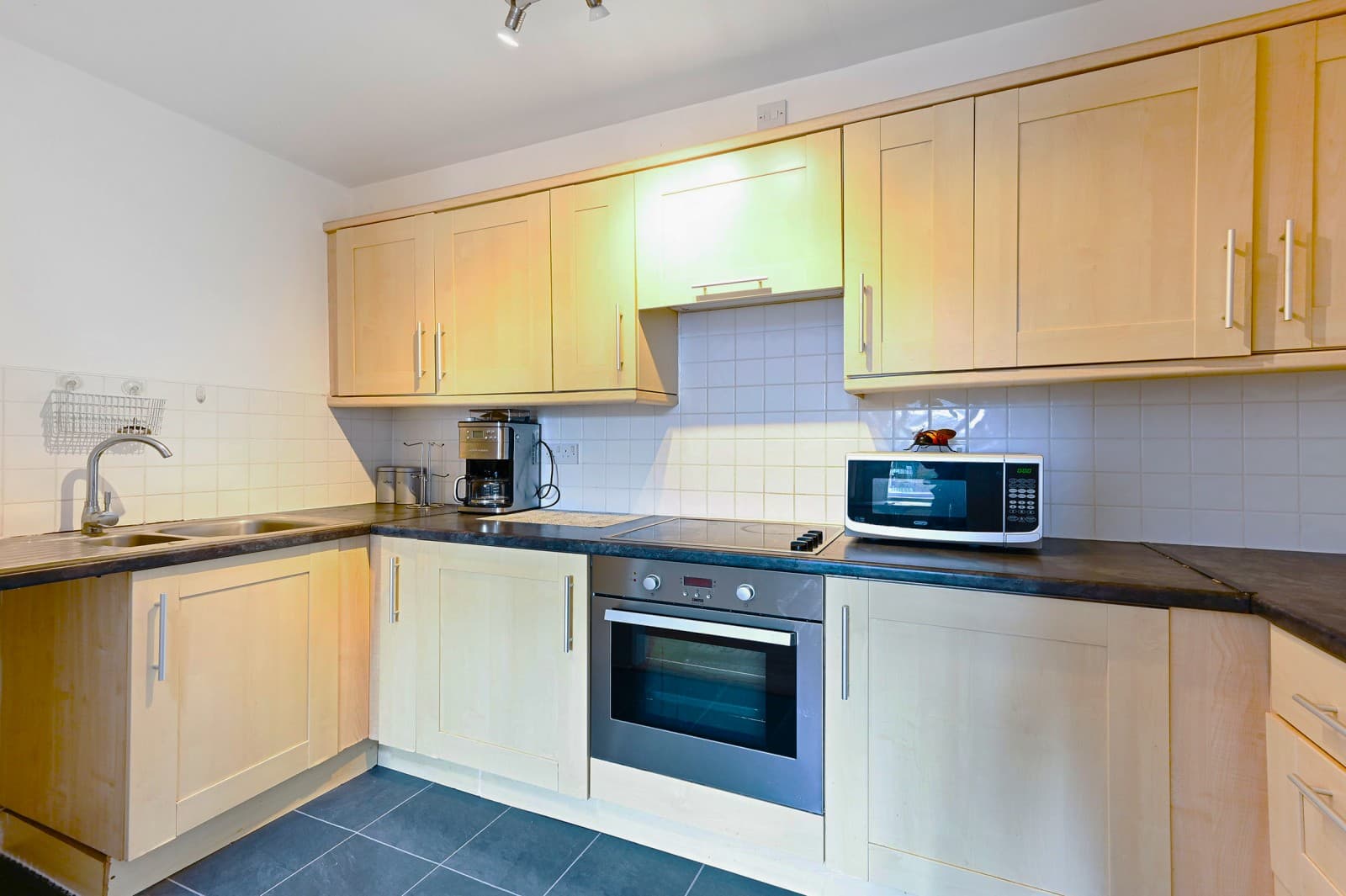 Hartfield Crescent, SW19 - Image 2